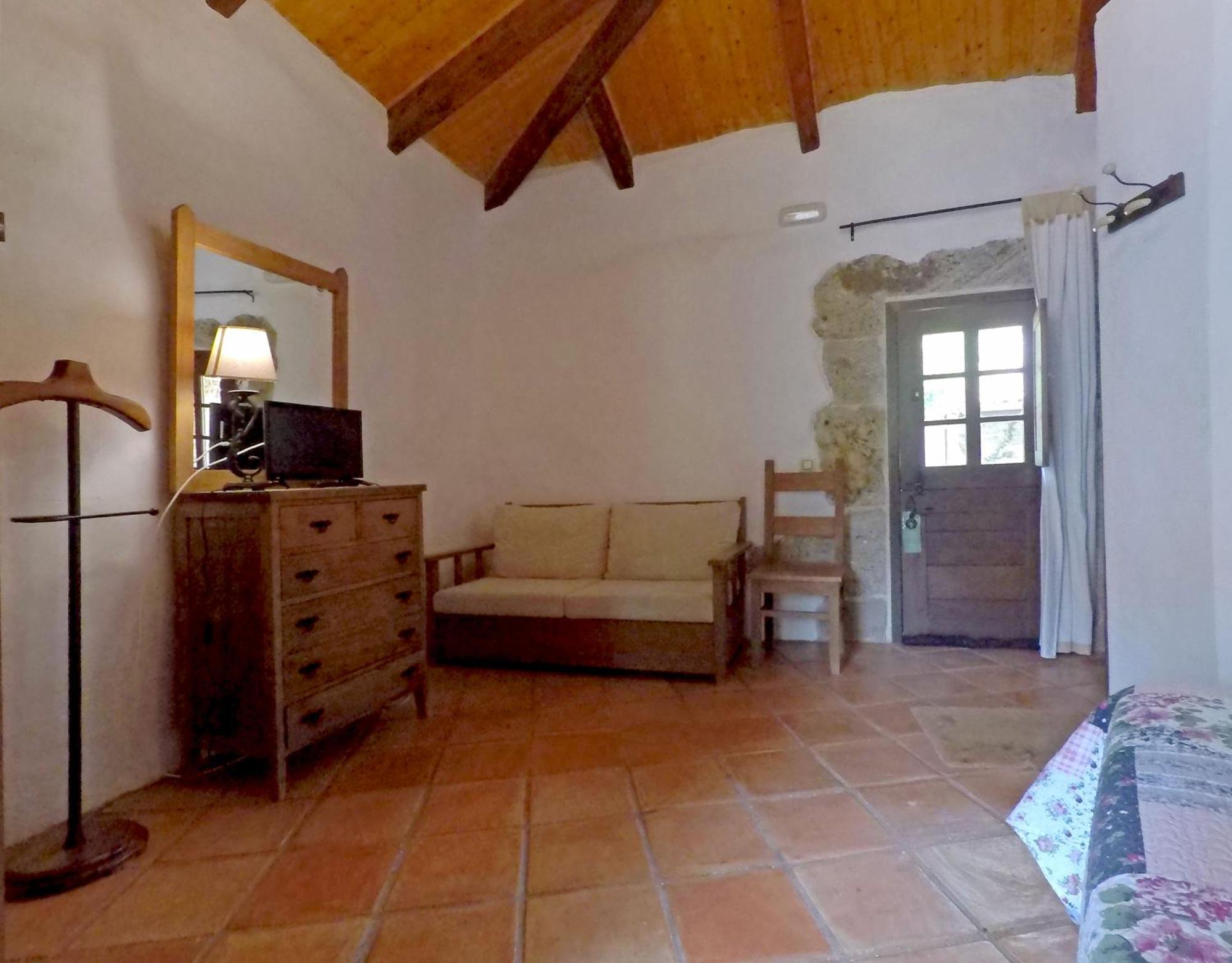 Lugar Dos Devas Guest House Covelo  Room photo