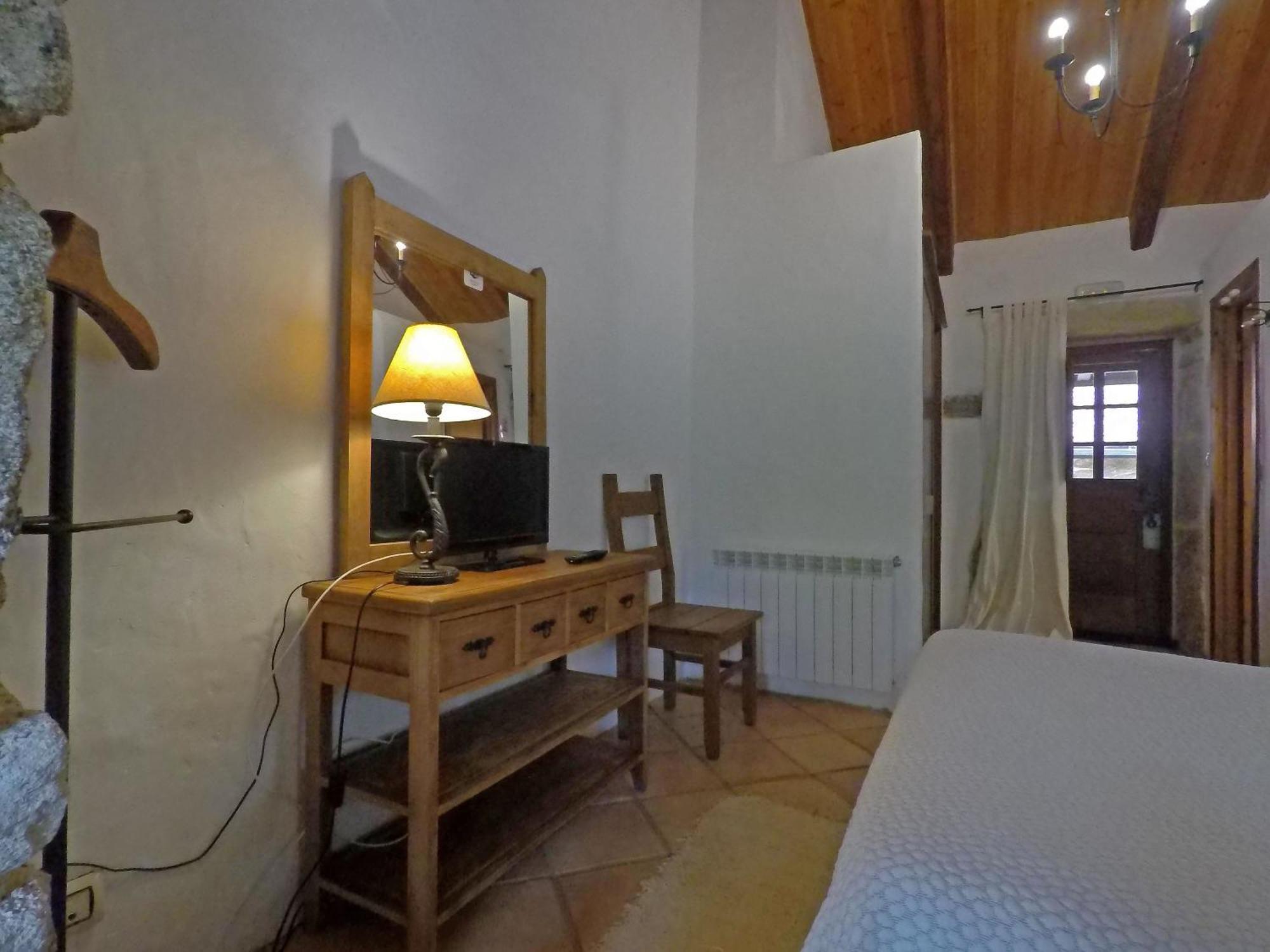 Lugar Dos Devas Guest House Covelo  Room photo