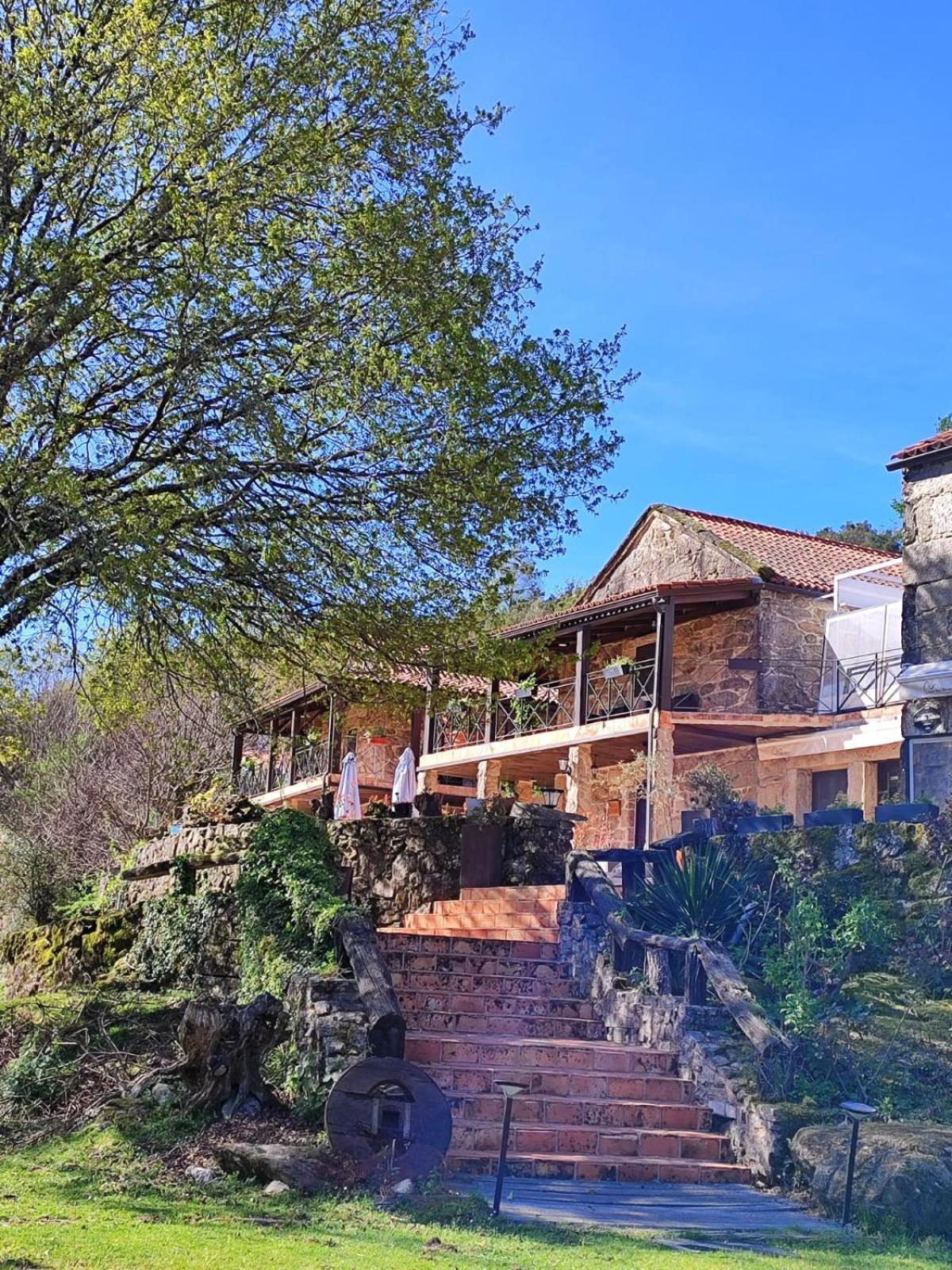 Lugar Dos Devas Guest House Covelo  Exterior photo